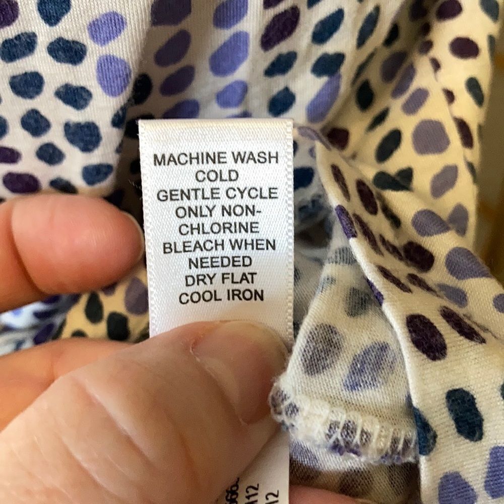 3/$20 Banana Republic Sleeveless Top - Picture 7 of 8